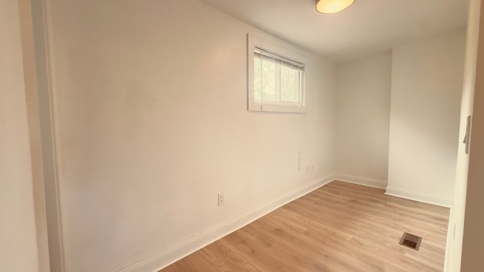 Building Photo - 2434 Overlook Rd