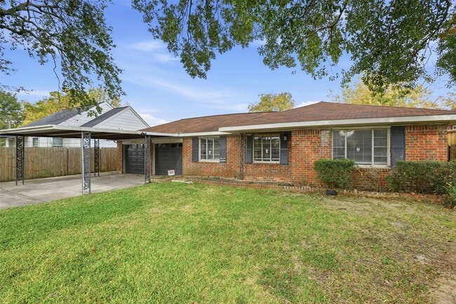 Building Photo - 3917 Anita St