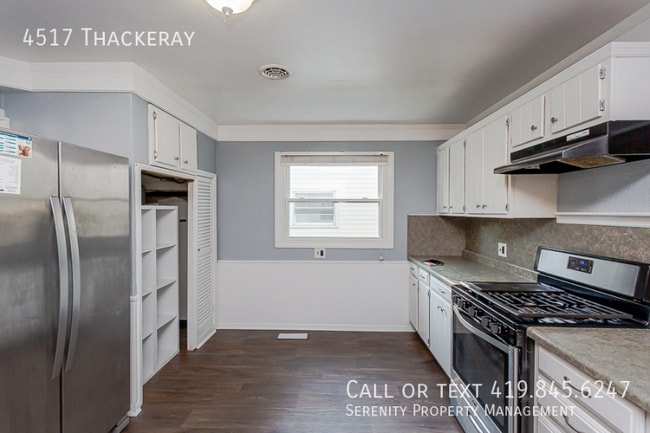 Building Photo - 4517 Thackeray Rd