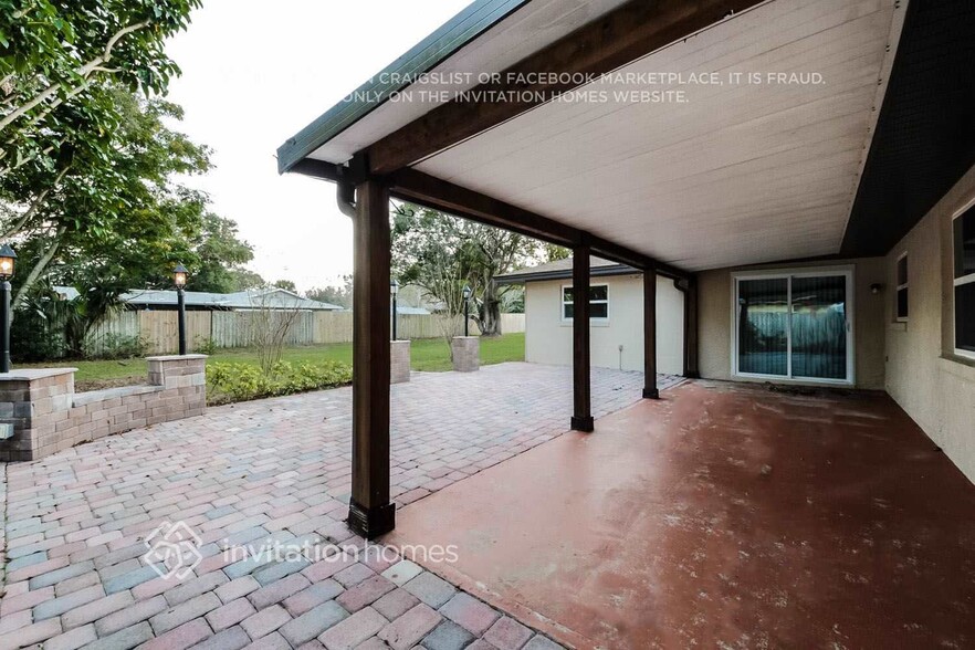 Building Photo - 8140 Caraway Dr