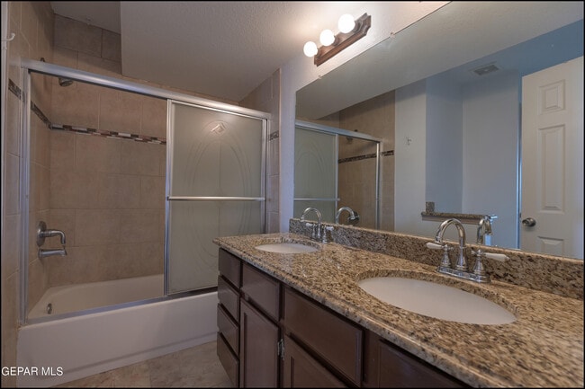 Building Photo - 894 Melville Ln