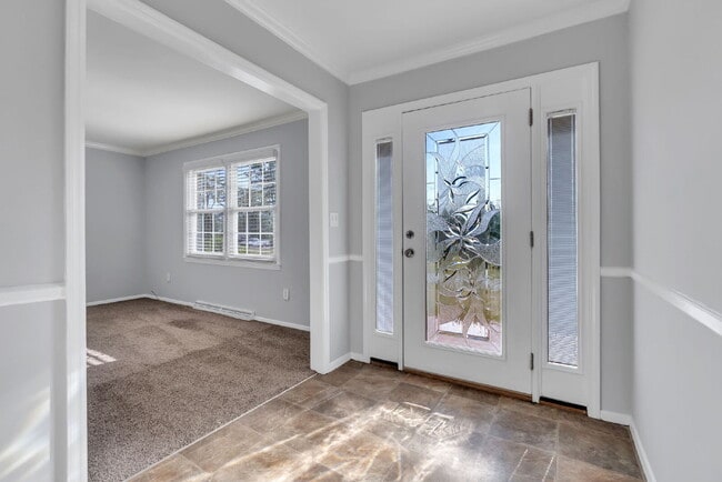 Building Photo - Spacious 3 Bedroom, 2 Bath Home with Dual Living Areas & Energy-Saving Solar Panels! $1900/mo rent
