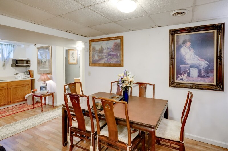 Building Photo - 429 W Lawrence St