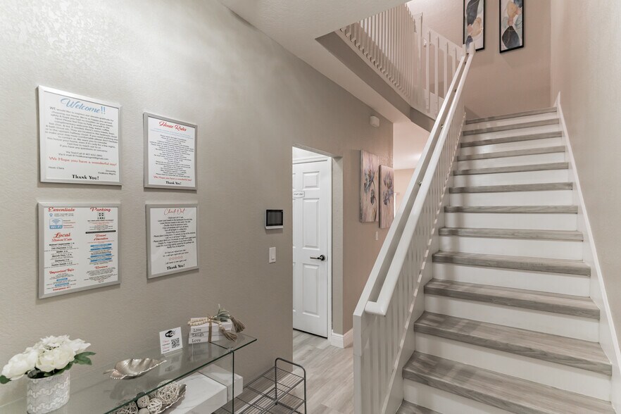 Building Photo - 2468 Caravelle Cir