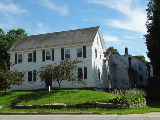 Building Photo - 87 Highland St