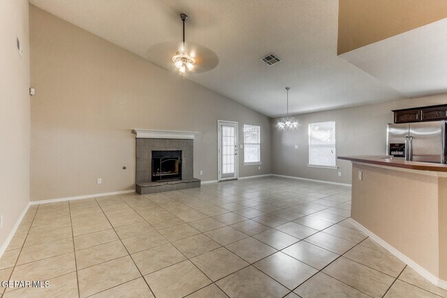 Building Photo - 3132 Tierra Bowles Dr