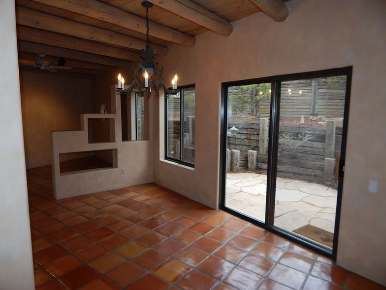 Entry /dining room - 1005 Calle Dorthia