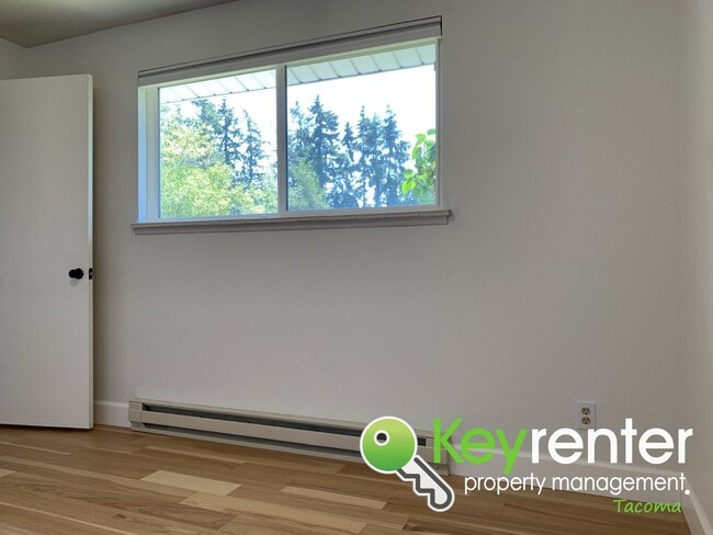 Building Photo - Renovated Rambler in Steilacoom Oasis