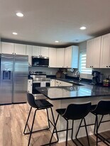 Building Photo - 3134 S 48th St