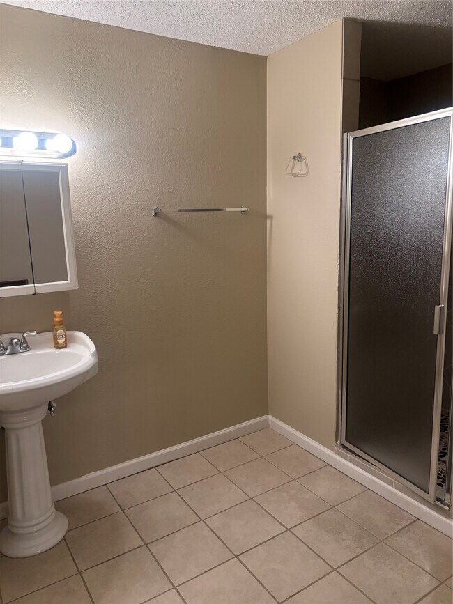 Building Photo - 7310 Yoe St