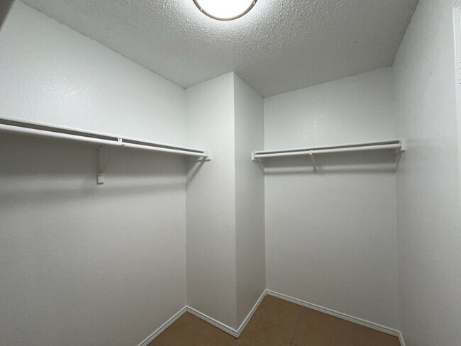 Building Photo - 1452 Gentle Rain Dr