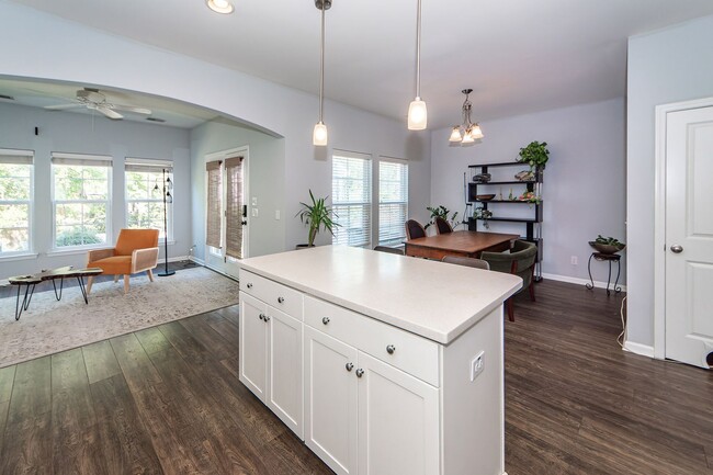 Building Photo - 3 Bedroom 2.5 Bath Single Family Home in W...