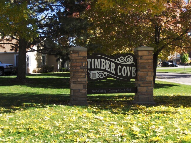 Building Photo - 8418 Everett Way