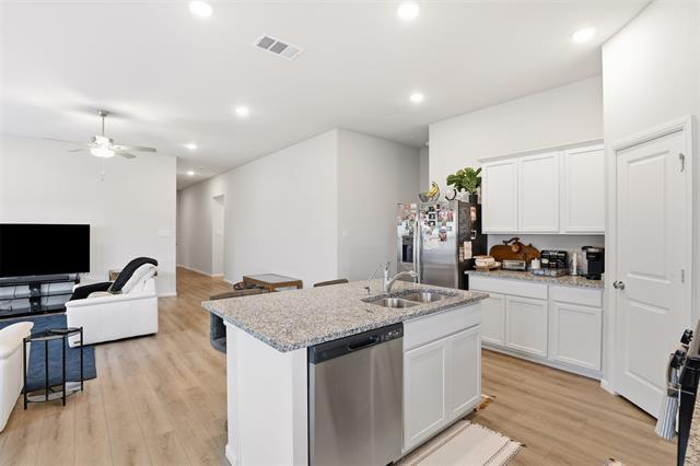 Building Photo - 3313 Redbud Flower Trl
