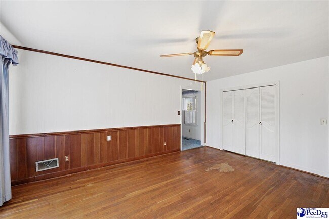 Building Photo - 2218 N Douglas St