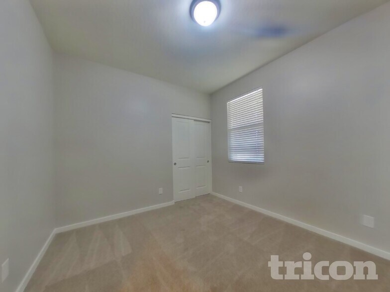 Building Photo - 13283 N 144th Ln