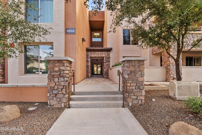 Building Photo - 4805 N Woodmere Fairway