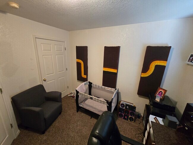 Building Photo - 1546 Columbine Village Dr
