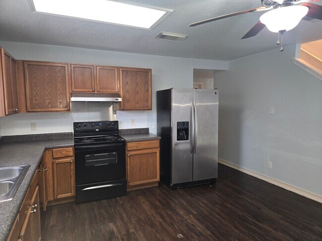 Building Photo - 5022 Coral Flounder