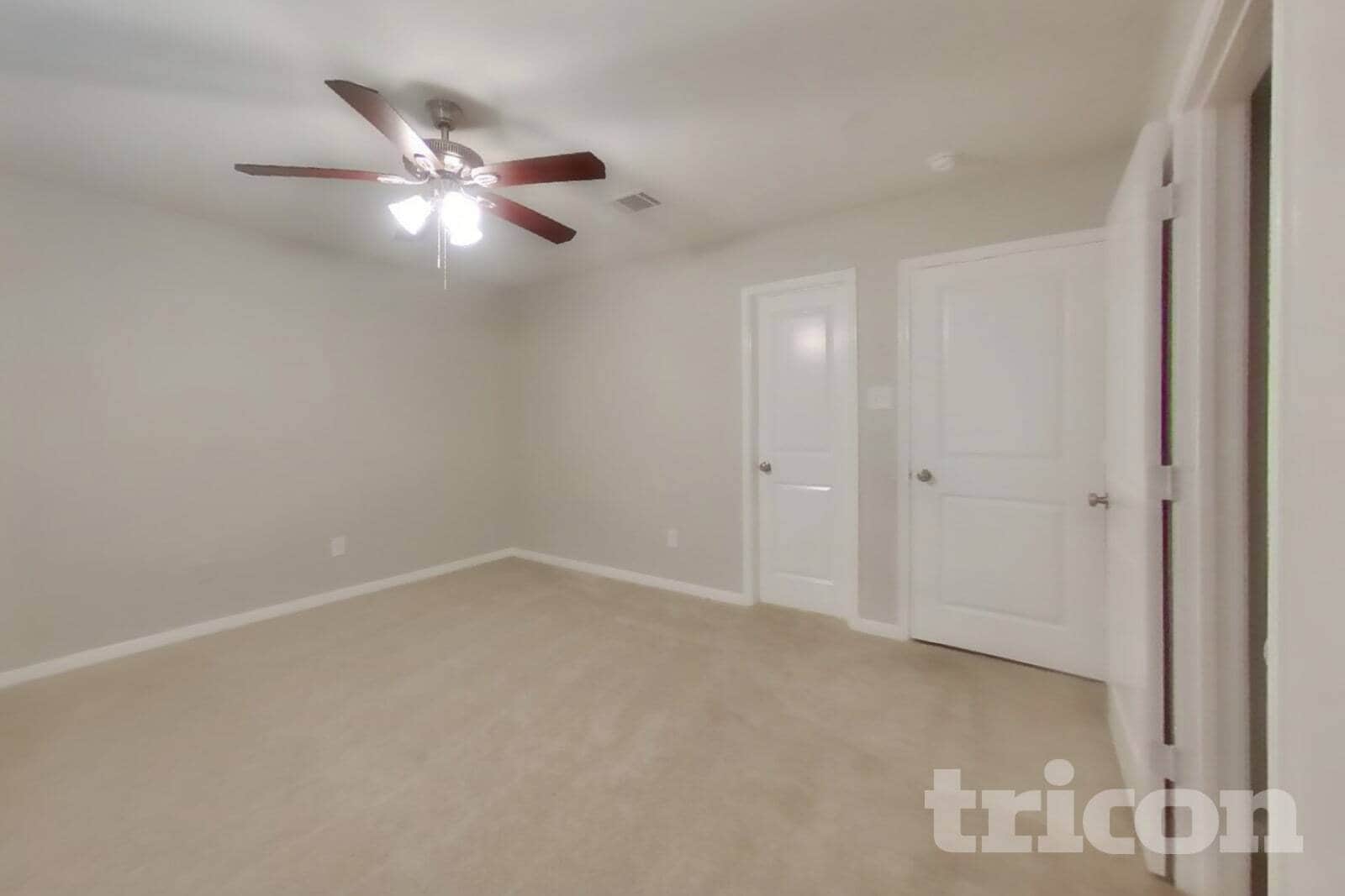 Building Photo - 15649 Del Norte Dr