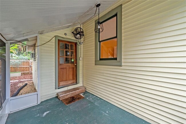 Building Photo - 5207 N Suwanee Ave