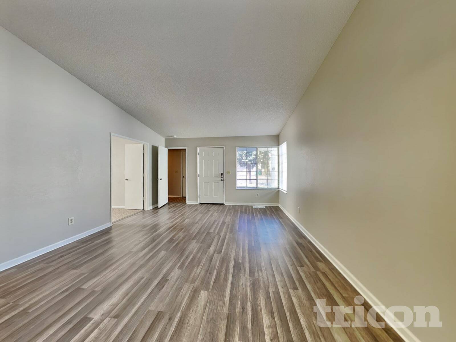 Building Photo - 2020 Burnside Dr