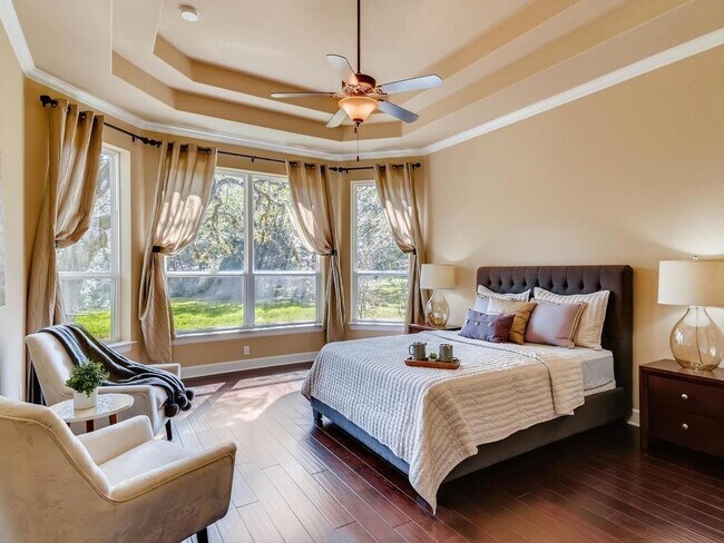 Building Photo - 215 Reveille Rd