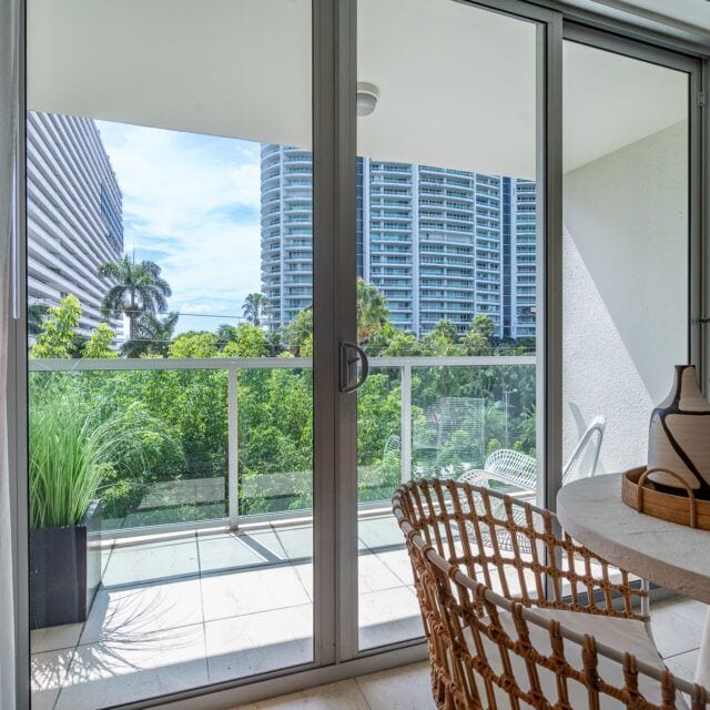 Building Photo - 1550 Brickell Ave
