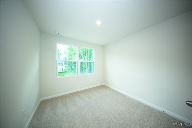 Building Photo - 1121 Canterbury Rdg Rd