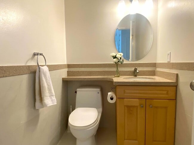Building Photo - 242 Surfbird Isle