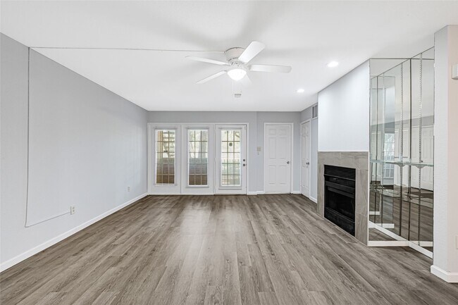 Building Photo - 16800 Sugar Pine Dr