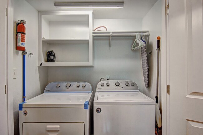 Building Photo - 2211 TX-361