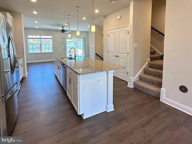 Building Photo - 7585 Marston Way