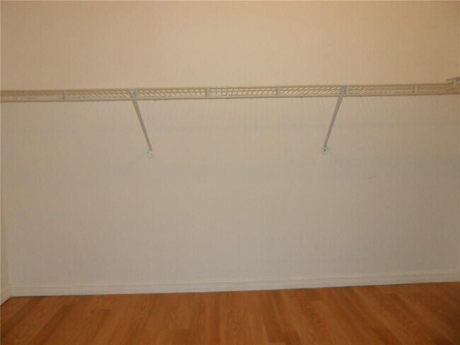 Building Photo - 1900 N Bayshore Dr