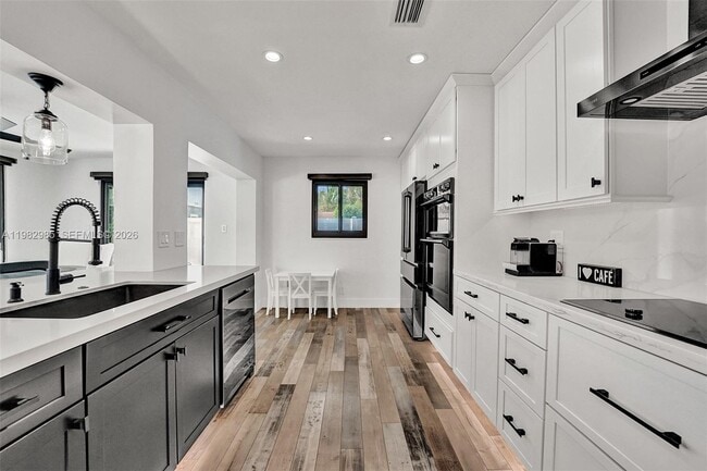 Building Photo - 915 NW 7th St