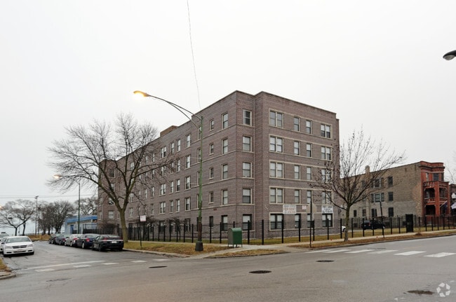 Primary Photo - 7601 S South Shore Dr