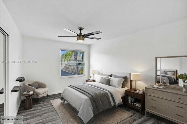 Building Photo - 740 Cypress Pointe Dr E