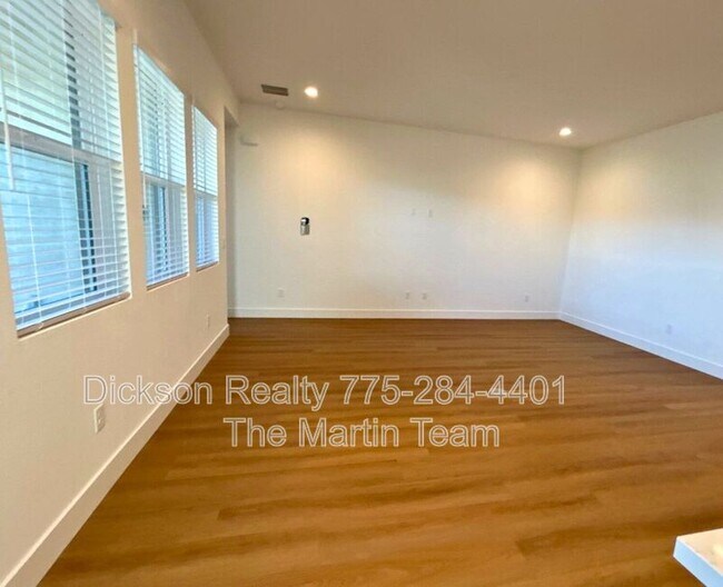 Building Photo - 7328 Oakmont Ln