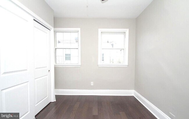 Building Photo - 1271 S 24th St