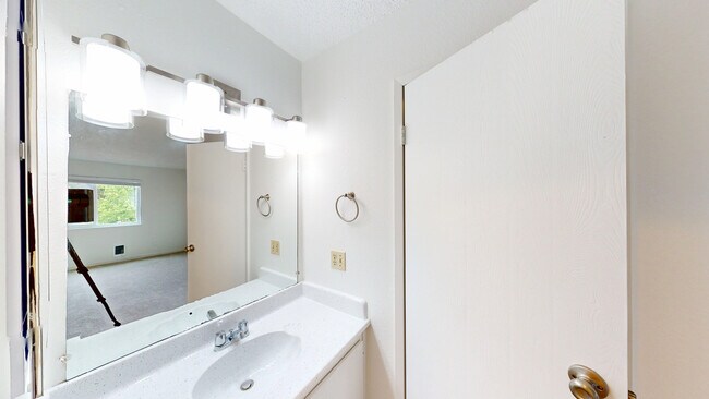 Building Photo - 541 Alameda del Prado