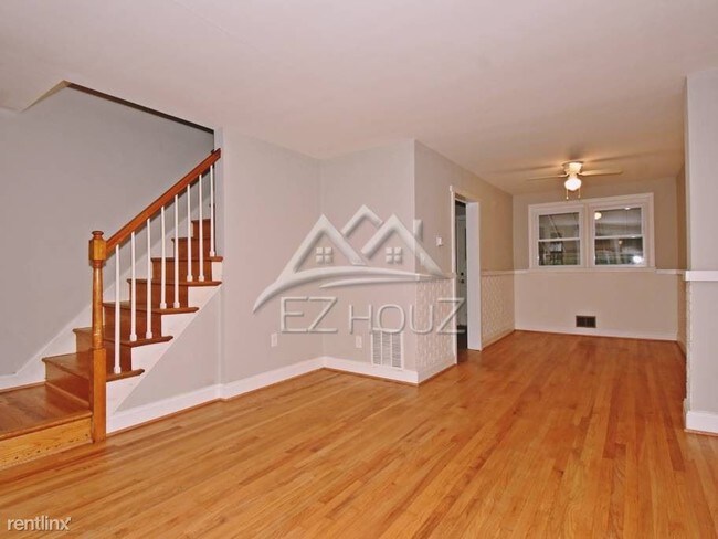 Primary Photo - 2 br, 1.5 bath Apartment - 4108 Eastmont Ave