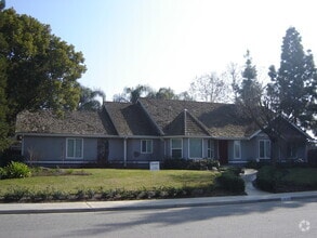 Building Photo - South West Home with Pool.
