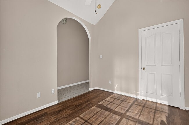 Building Photo - 8503 Raybluff Ln