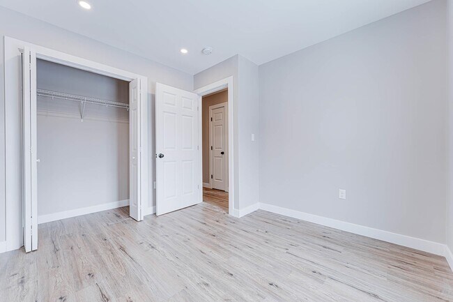 Building Photo - 3 Strafford Rd