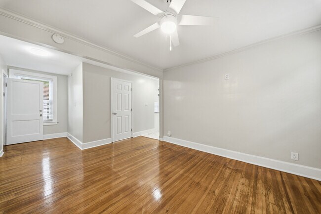 Building Photo - 609 Baldwin Ave