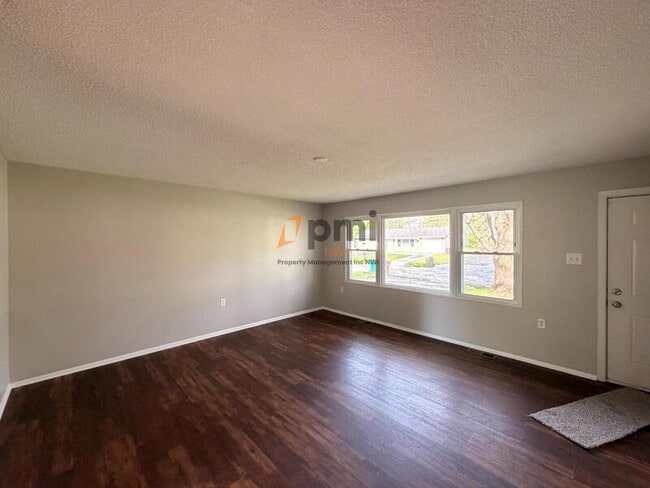 Building Photo - 774 Fox River Rd