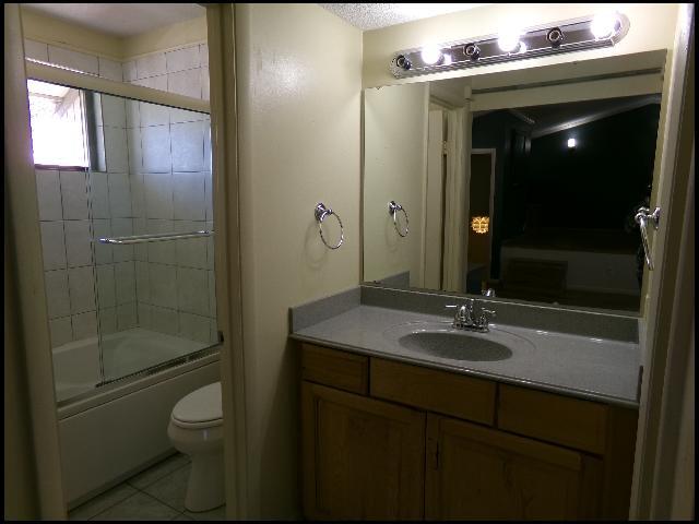 Building Photo - 11320 Southridge Dr