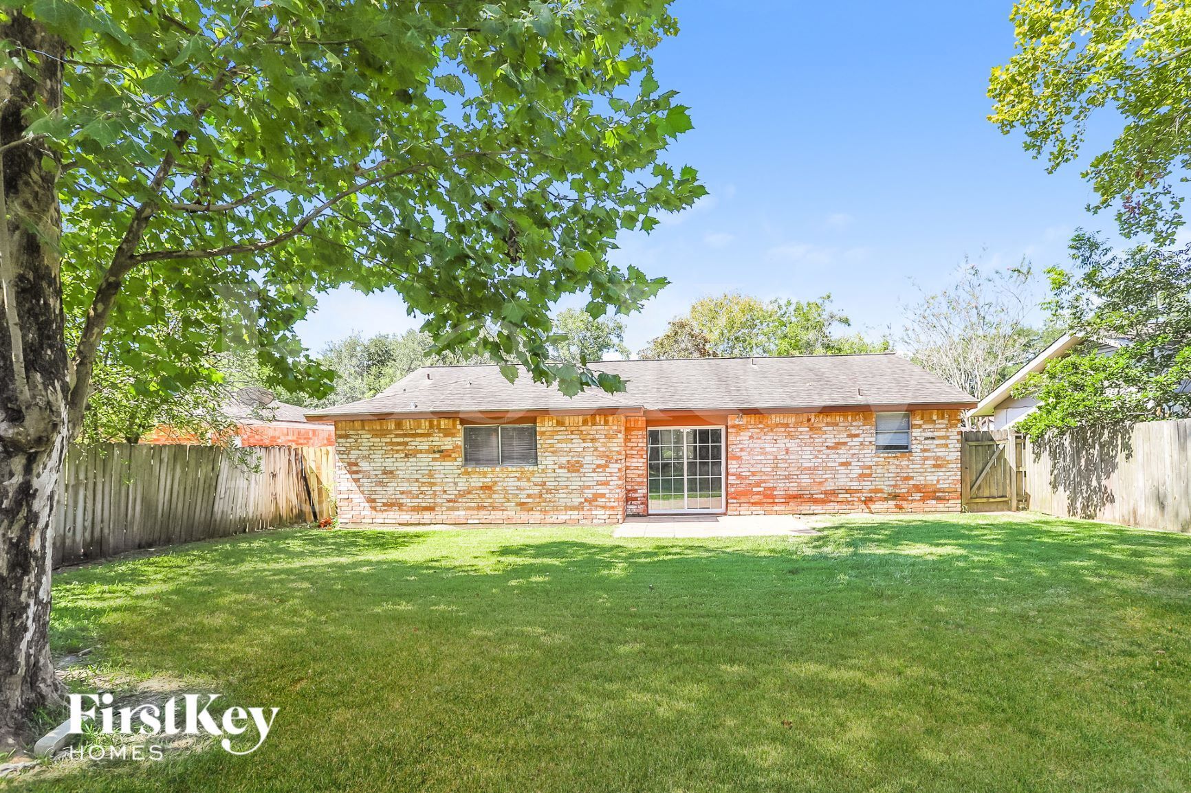 Building Photo - 16635 David Glen Dr