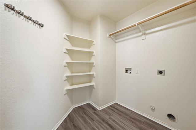 Building Photo - 518 Niagara Falls Dr