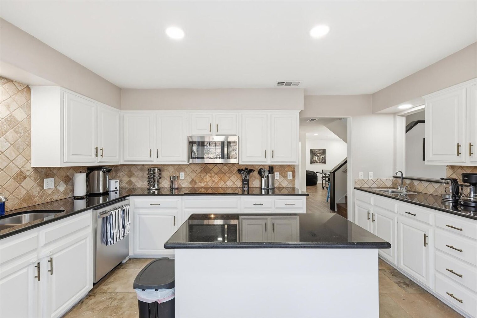 Building Photo - 3533 Arbuckle Dr